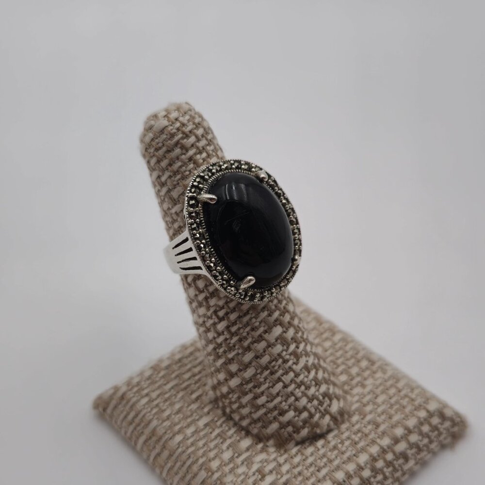 Size 6 Sterling Silver Worn Onyx And Marcasite Ring A1785 - Picture 2 of 9